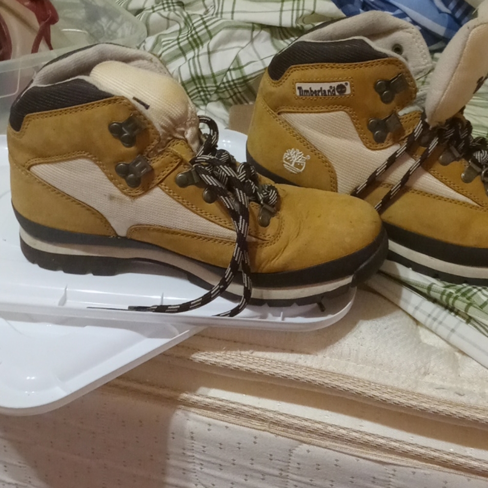 Boots - Picture 2 of 4